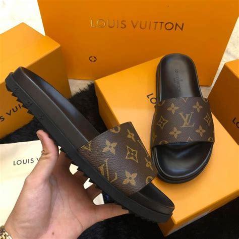 Mua Dép Louis Vuitton 2024 chính hãng, có sẵn, trả 